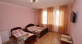 Гостиница Guest house Na Figurnoy 51 Адлер Трехместный номер с балконом-9